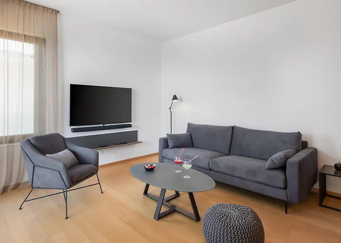 Paoma Lux