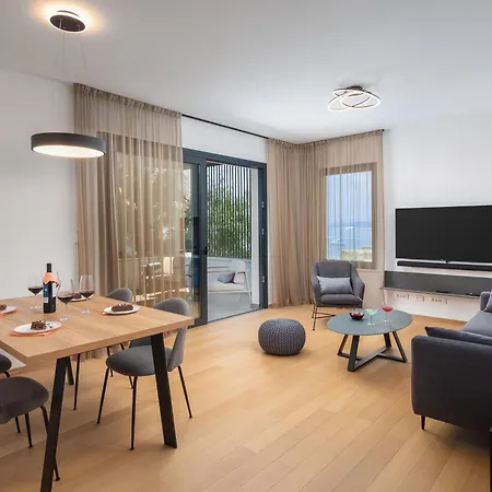 Apartment Paoma Lux Podstrana