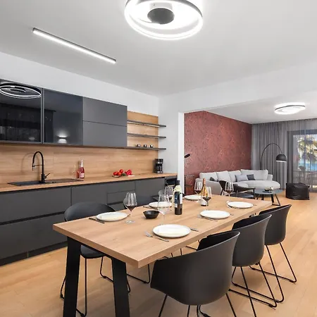 Apartamento Paoma Lux *