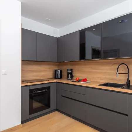 Paoma Lux